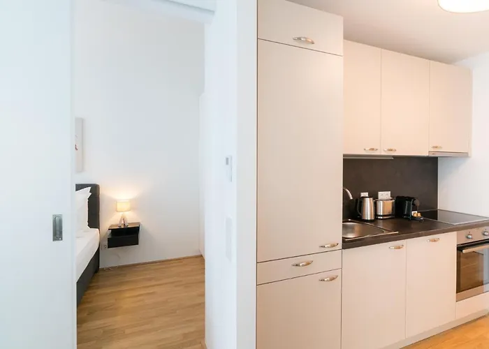 Aparthotel Residence, Marina Tower - Danube 4*