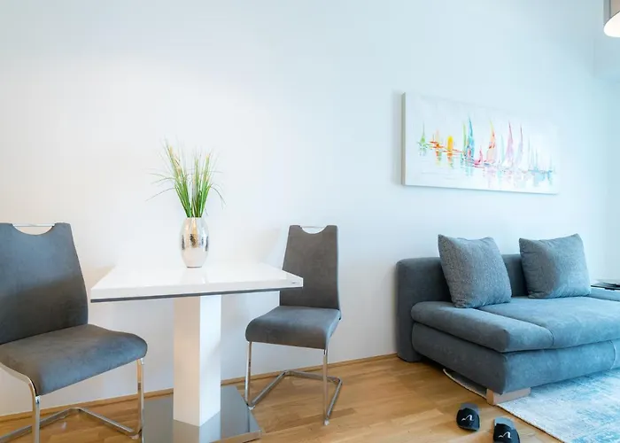 Residence, Marina Tower - Danube 4* Wien