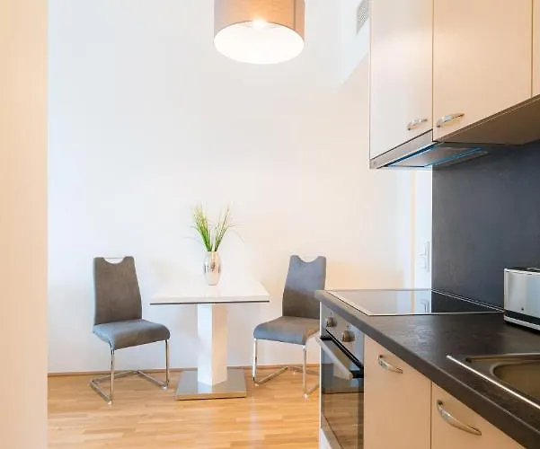 Residence, Marina Tower - Danube 4*