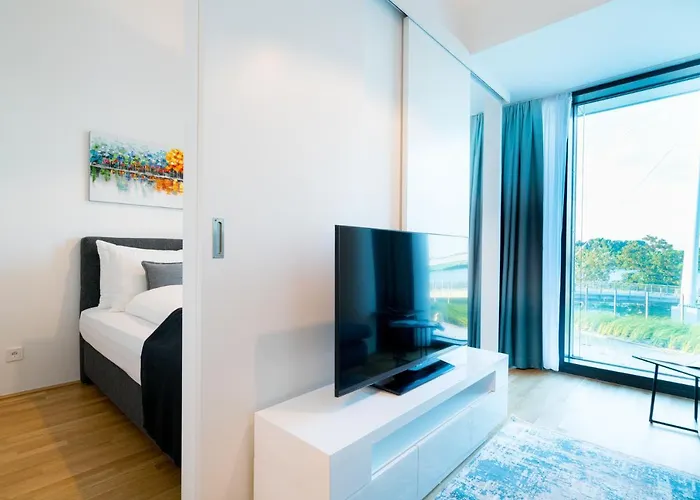 Residence, Marina Tower - Danube Aparthotel Wien