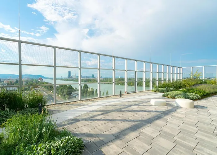 Residence, Marina Tower - Danube Aparthotel Wien